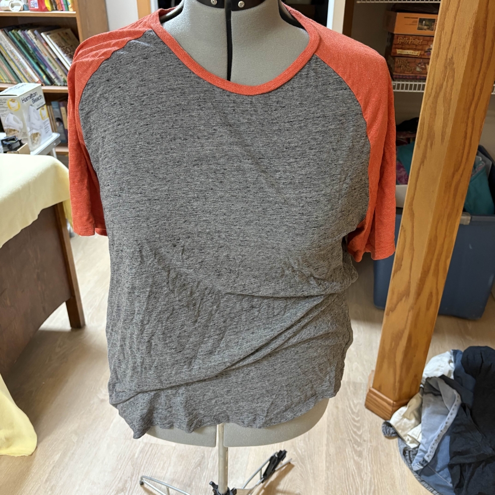 Old Navy Heather Gray and Rust Raglan Tee